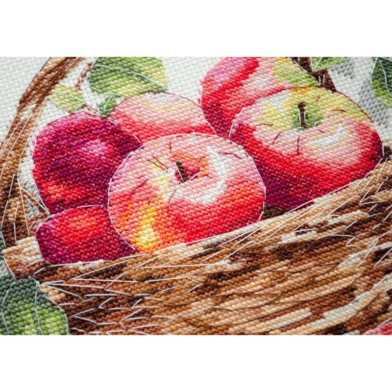 Cross stitch kit Abris Art AH-250 Poured apples