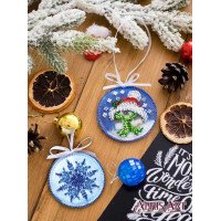 Набор для вышивки бисером новогодней игрушки на натуральном художественном холсте Абрис Арт АВТ-005 Теплые объятия