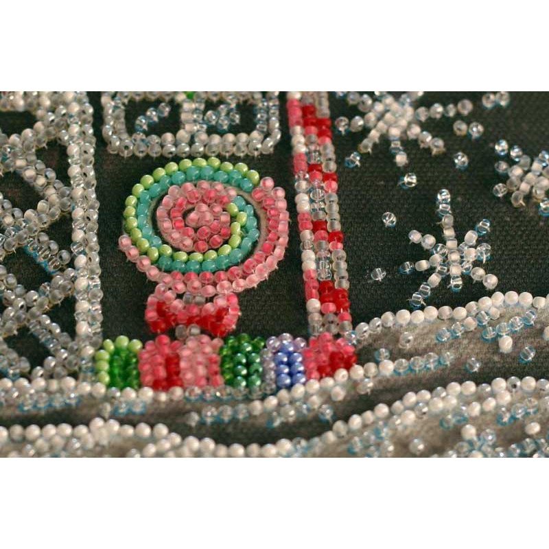 Mid-sized bead embroidery kit Abris Art AMB-071 Icing-sugar