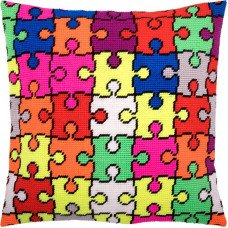 Подушка для вышивки полукрестом Чарівниця V-217 Мозаика