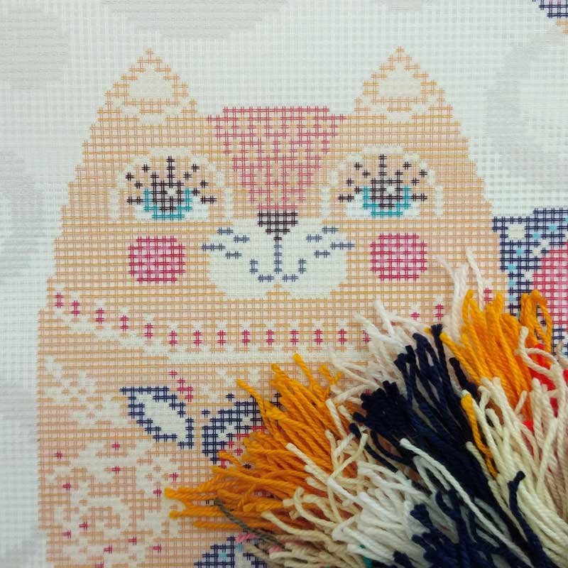 Pillow for embroidery half-cross Charіvnytsya V-254 Nuvo cat