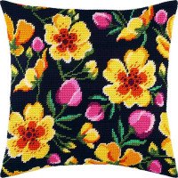 Подушка для вышивки полукрестом Чарівниця V-275 Цветущая живая изгородь