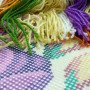 Подушка для вишивки напівхрестом Чарівниця V-80 Крокуси