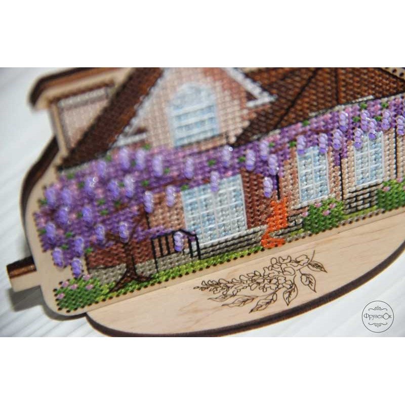 Набір для вишивання хрестиком на дерев'яній основі ФрузелОк 0514 Весняний будинок
