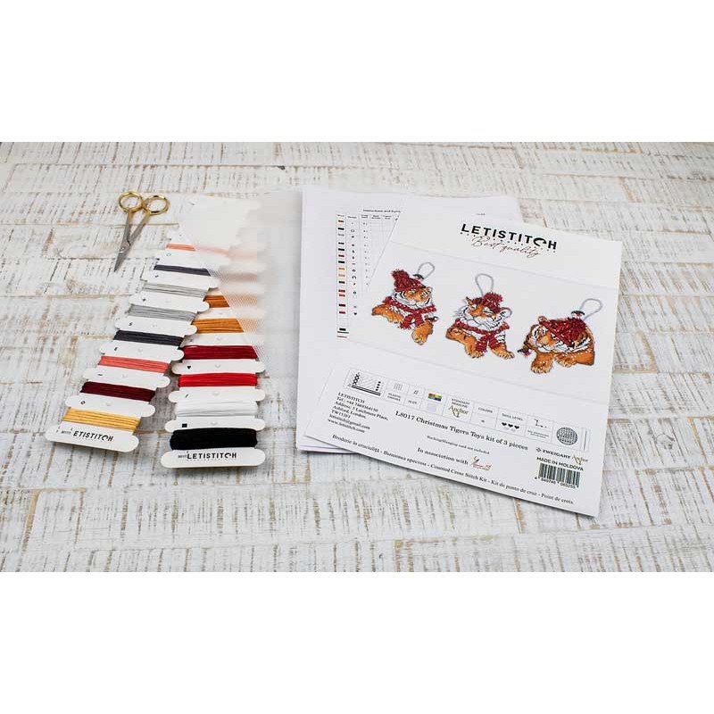 Набір для вишивки хрестиком LetiStitch L8017 Різдвяні іграшки Тигри