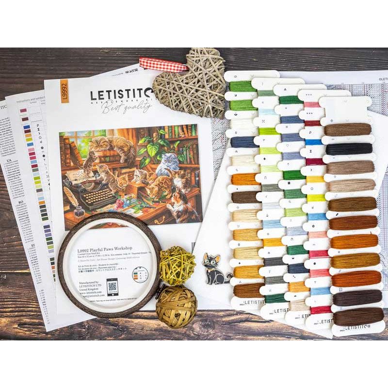Набір для вишивки хрестиком LetiStitch L9992 Майстер-клас Грайливі лапи