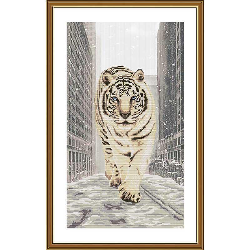 Набір для вишивки нитками на канві з фоновим зображенням Нова Слобода СР6249 Сніговий тигр