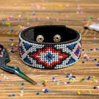 Набор для вышивания бисером на искусственной коже Wonderland Crafts FLBB-018