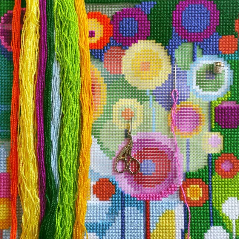 Pillow for cross-stitching Charіvnytsya Z-90 Dandelions