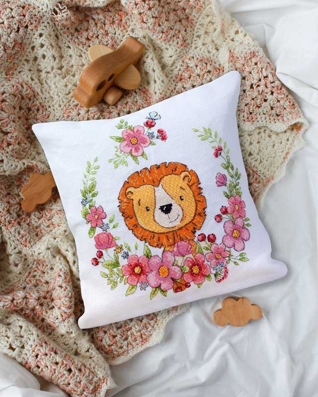 Foto Cross Stitch Pillow Kit Abris Art AHP-014 Lion cub
