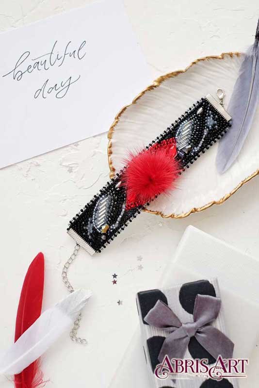 Фото Набор для вышивки бисером украшение-браслет на натуральном художественном холсте Абрис Арт ADB-004 Пушистая сказка