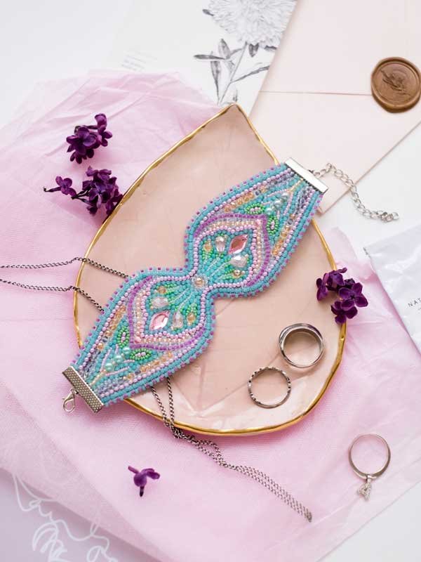 Фото Набор для вышивки бисером украшение-браслет на натуральном художественном холсте Абрис Арт ADB-007 Утренняя свежесть