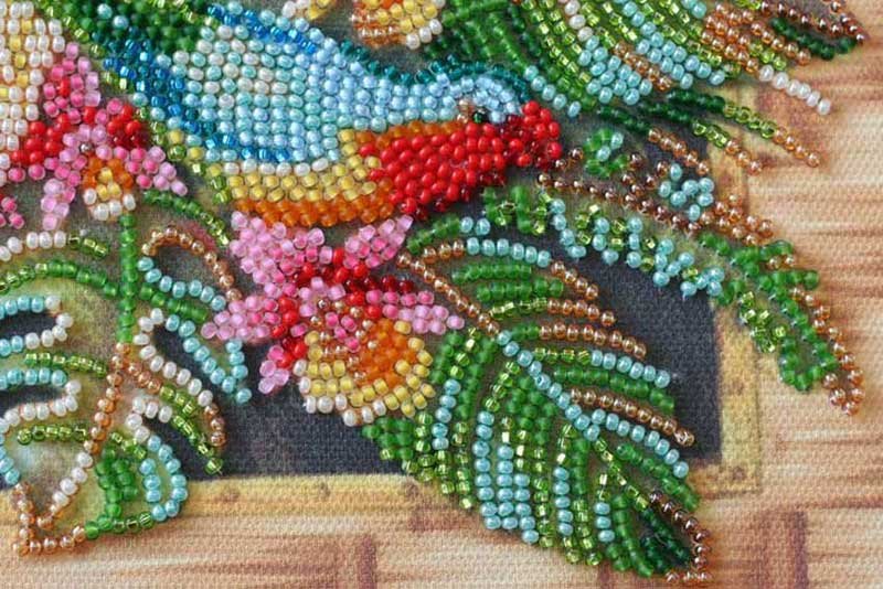 Photo 3 Mid-sized bead embroidery kit Abris Art AMB-029 Lory parrots