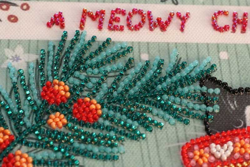 Photo 2 Mid-sized bead embroidery kit Abris Art AMB-074 Meowy