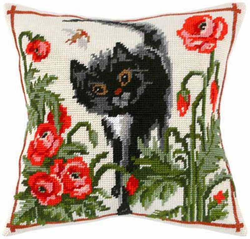 Foto Pillow for embroidery half-cross Charіvnytsya V-01 Cat among the poppies