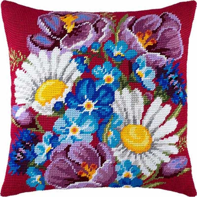 Фото Подушка для вышивки полукрестом Чарівниця V-137 Букет из полевых цветов