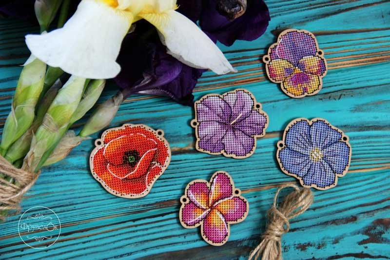 Photo 2 Cross stitch kit on wooden base FruzelOk 0110 Flowers