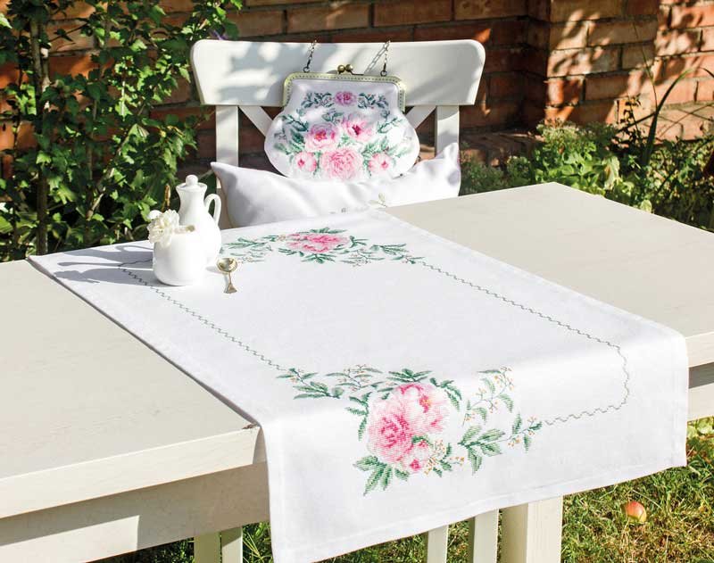 Foto Cross Stitch Table Toppe Luca-S FM009 Peonies