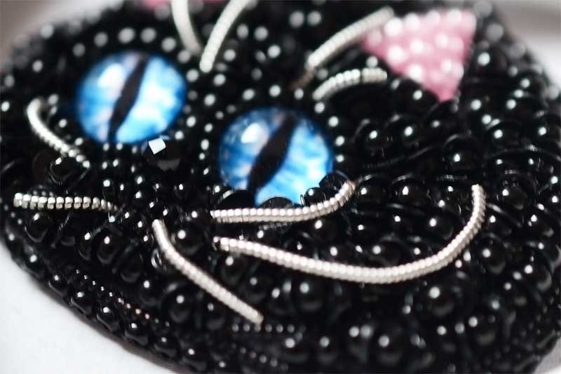 Фото 2 Набір для вишивання брошки з бісеру Тела Артис Б-119 Чорне кошенятко