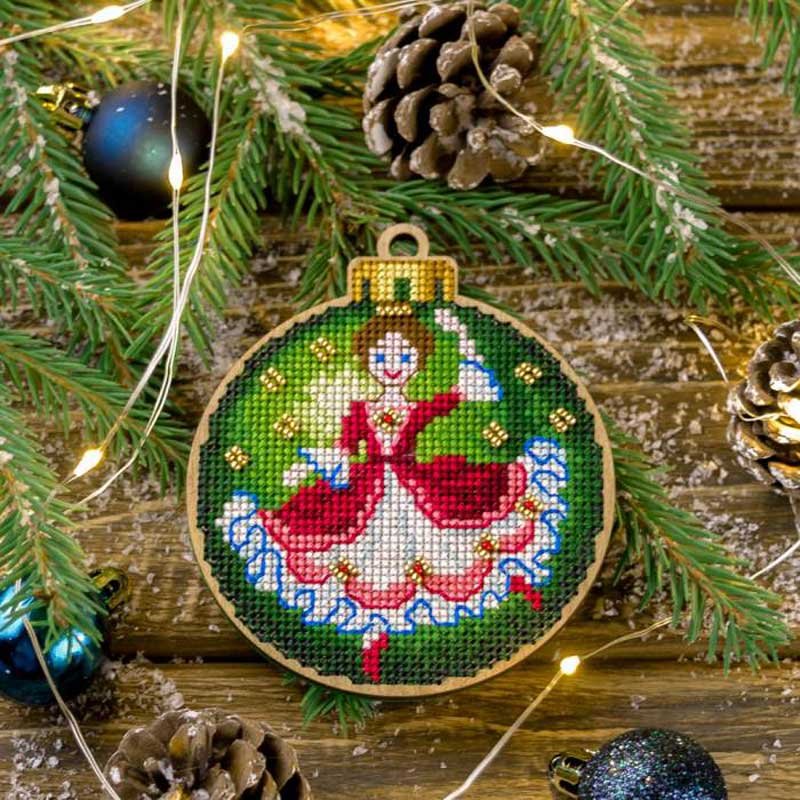 Photo Embroidery on wood with threads FairyLand FLW-006 Christmas Tree Toys  