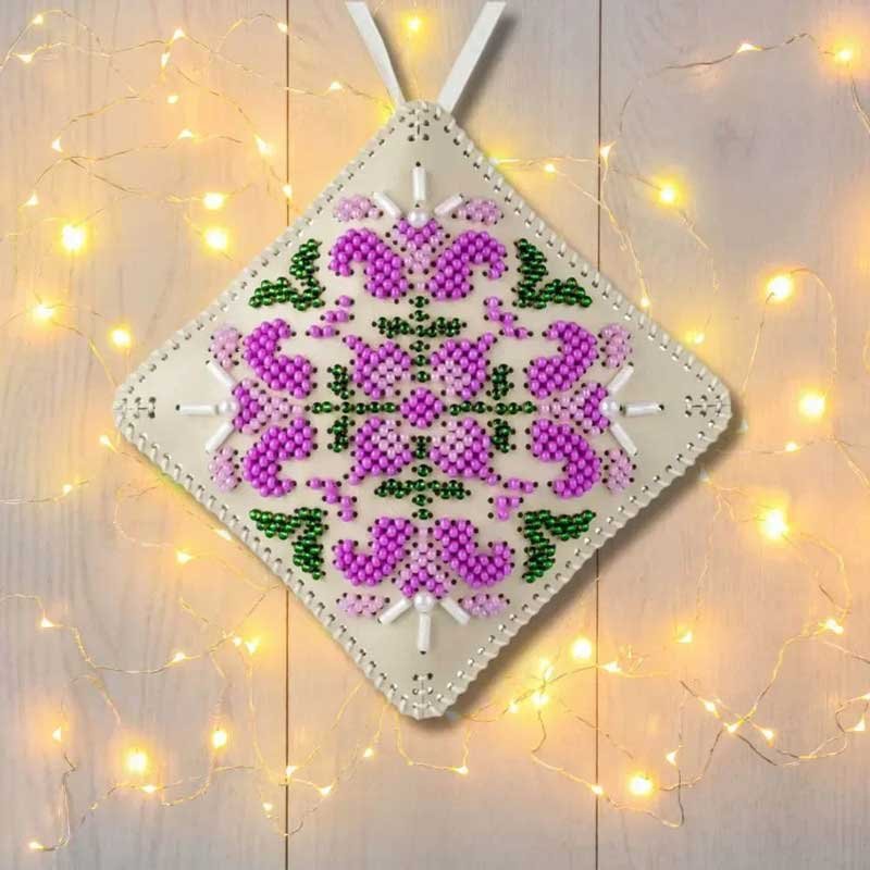 Photo Christmas tree ornament made of beads Wonderland Crafts Pillow
